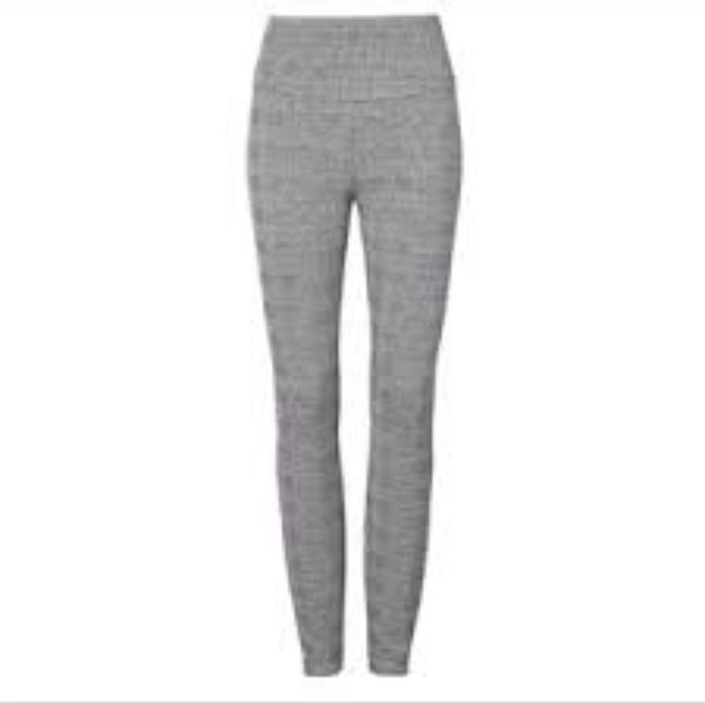 Cabi black/white plaid leggings Small 4053